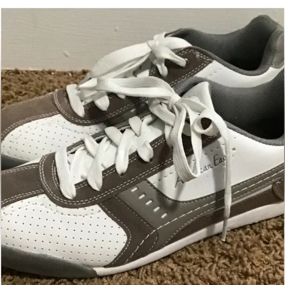 AMERICAN EAGLE Mens athletic shoes size 7 1/2 leather gray white 93239 - Picture 2 of 8